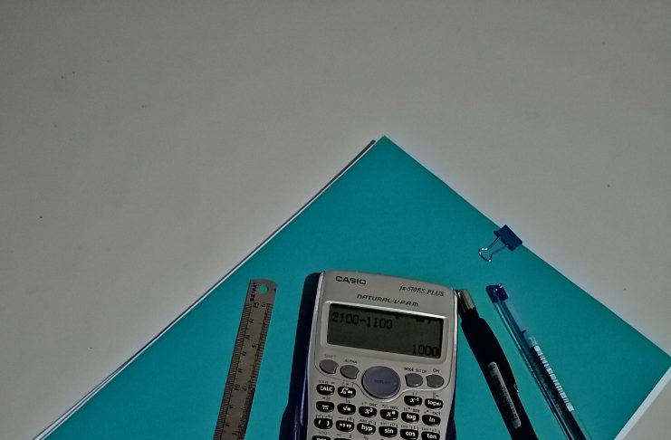 Suma y resta de cantidades en situaciones cotidianas: ¿Con o sin calculadora?