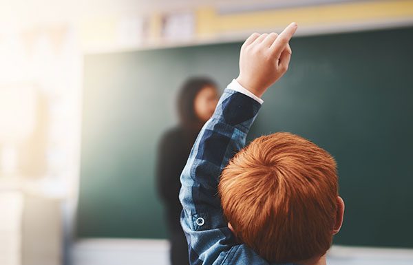 ¿Debilitar la deserción escolar o promover la calidad educativa?